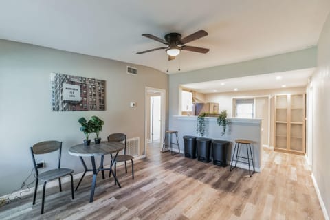 roommates in Undisclosed, Orlando, FL 32808 SUPER HOST:  Beautiful Home near Downtown Orlando, FL  Near Transit & Shopping! (id. 8677) - cirtru.com