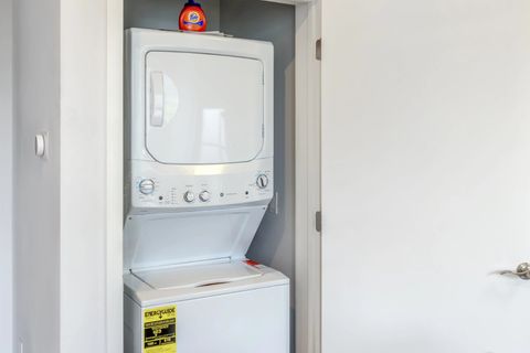 Shared Room in 3Bed.3Bath