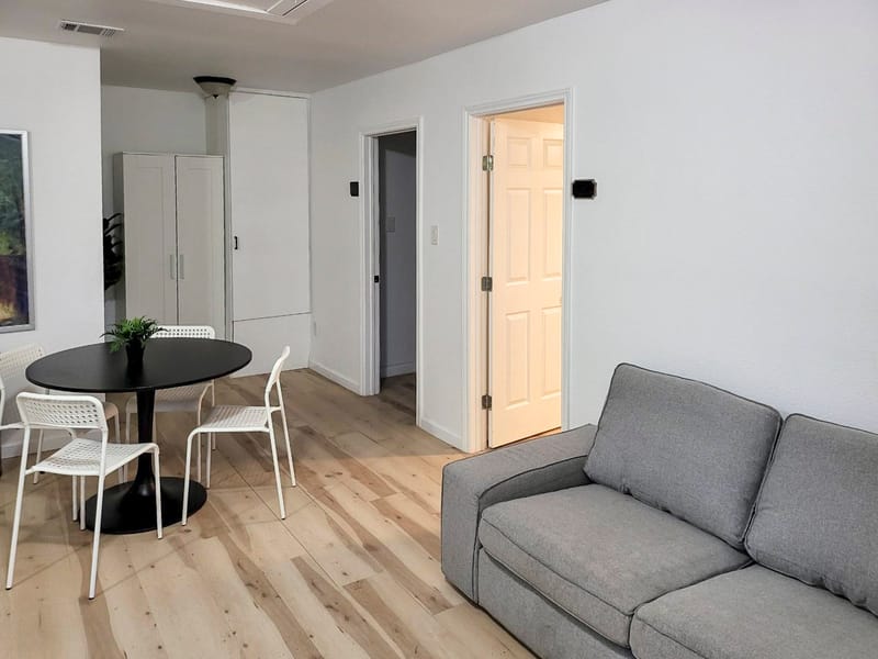 Austin Duplex / Multiplex with Dining area. Comfortable & modern (id. 8248)