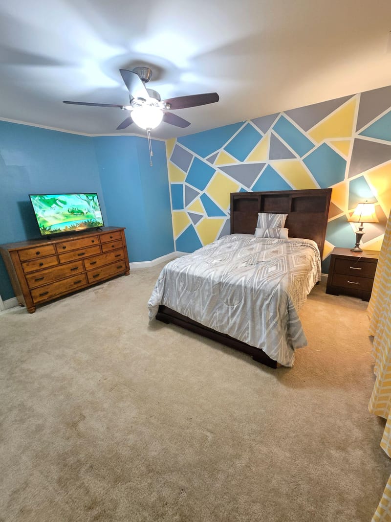 Cozy Living | Spacious Bedroom w/ Private Full Bath + Laundry Room + Code Entry door lock + Backyard Garden (id. 31394)