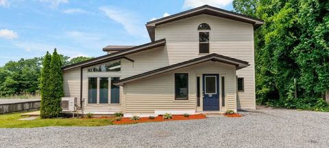 Entire Place 2Bed.1Bath