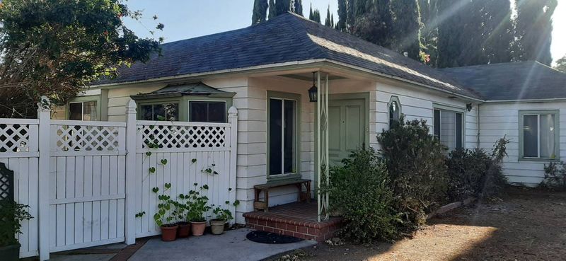 roommates in Sherman Oaks Room2Bed.2.5Bath - cirtru.com