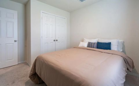 We have rooms! Move in today! (id. 19092)