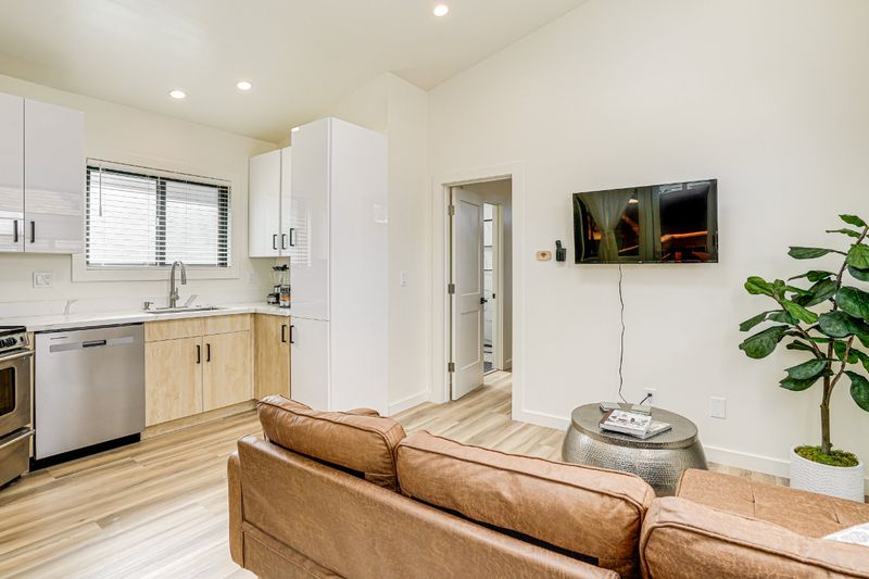 roommates in Pinole Entire Place 1Bed.1Bath - cirtru.com