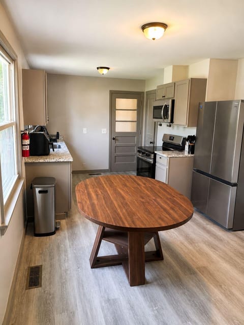 Newly Renovated, Clean & Comfortable, Furnished Home. Be the 1st to make this yours! (id. 39795)