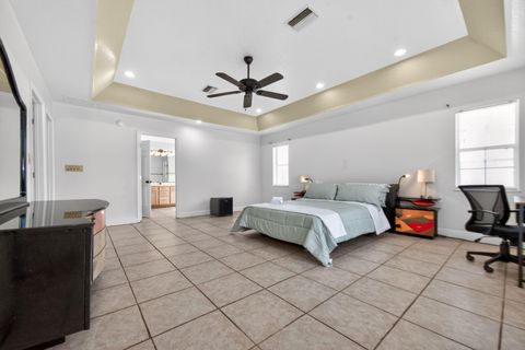 Spacious Private Rooms | Lots of Land | Near Aldi and I75 | Updated Kitchen & Patio | Marion Oaks (id. 31090)