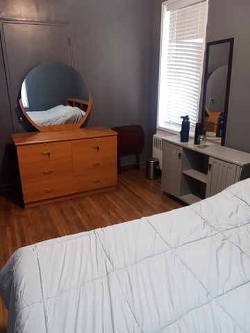 Private Room in 2Bed. 1 bath.