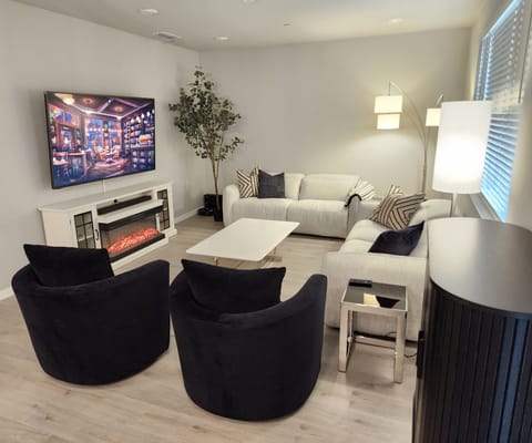 Private Room in 4Bed.3Bath