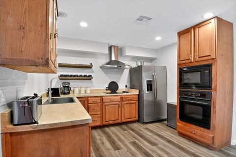 Cozy North Phoenix Home with Pool and Easy Highway Access (id. 19712)