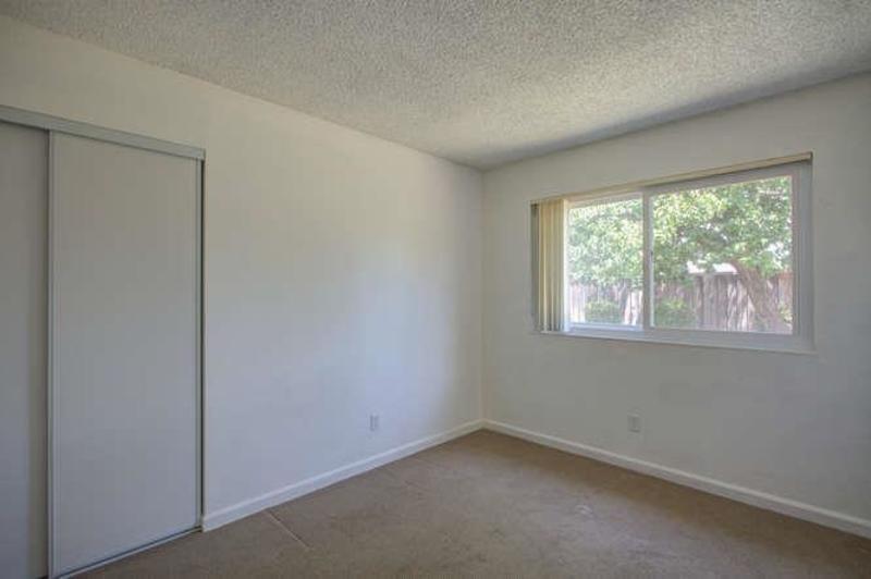 Private Room in 3Bed.2Bath