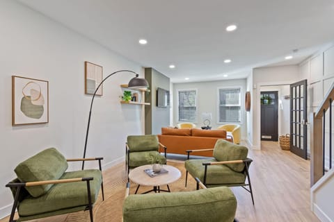 North Philadelphia Home - The Luxe Collective (id. 37697)