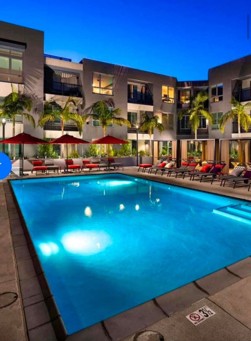 roommates in North Hollywood Private Room in 2Bed.2.5Bath - cirtru.com