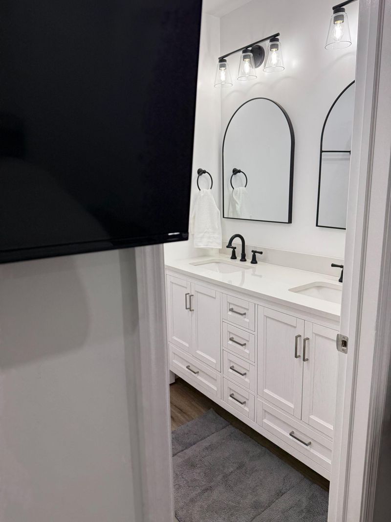 roommates in Undisclosed, East Point, GA 30344 Newly renovated room in Eastpoint (id. 15439) - cirtru.com