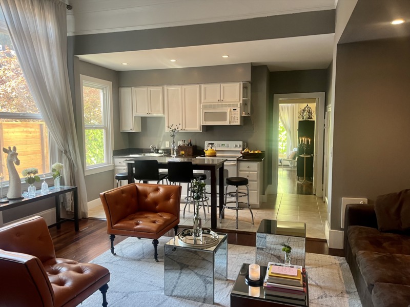 roommates in San Francisco Spacious One-Bedroom with Patio - cirtru.com