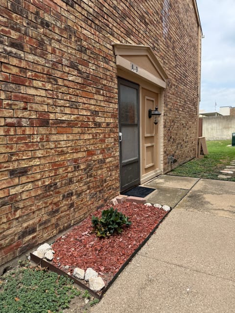 roommates in Plano Entire Place 2Bed.1Bath - cirtru.com