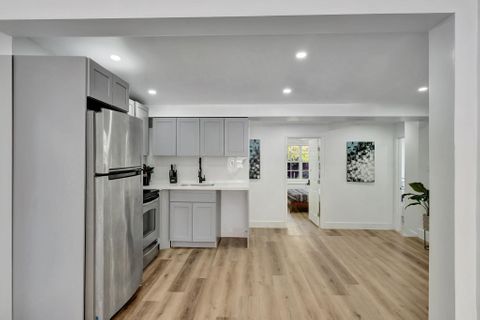 roommates in Undisclosed, Miami, FL 33129 Modern Live in the Heart of the Action Home – Steps from Brickell! (id. 14282) - cirtru.com