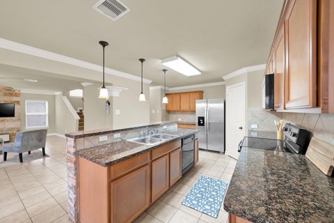 The Mirage Loft.
This house offers a blend of comfort and style, Perfect for professionals and anyone who desire quite and  comfortable place. (id. 11472)