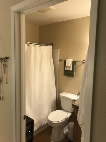 roommates in Santa Rosa Private Room in 2Bed.2Bath - cirtru.com