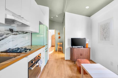 roommates in New York City Entire Place 1Bed.1Bath - cirtru.com