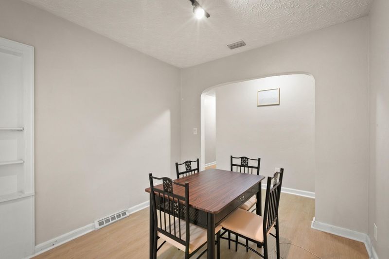 Newly-renovated & high-quality Jacksonville House with Dining area (id. 9961)