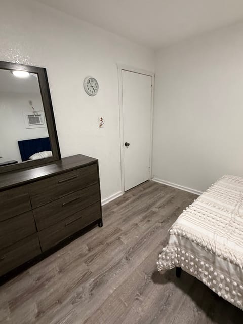 Shared Room in 2Bed.1Bath