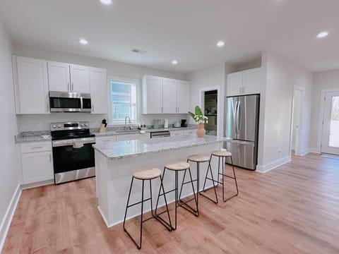 Beautiful Newly Built Home |  New and Comfortable rooms |  Near CLT Airport (id. 41502)