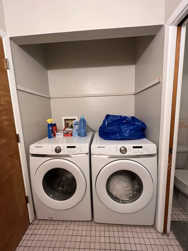 Private Room in 3Bed.3Bath