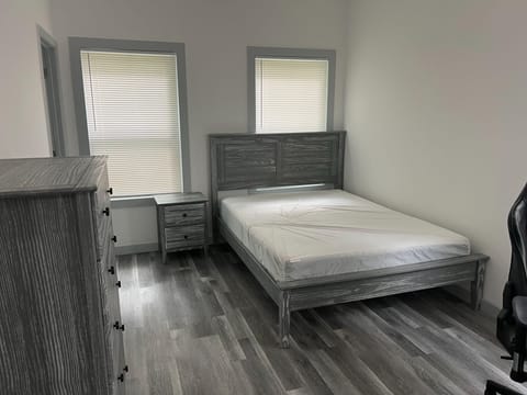 Modern and Newly Constructed Westside Atlanta Room (id. 41222)
