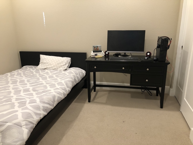 Private Room in 3Bed.4Bath
