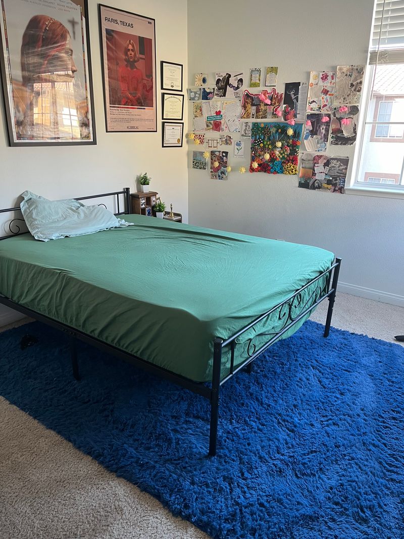 Private Room in 2Bed.2Bath