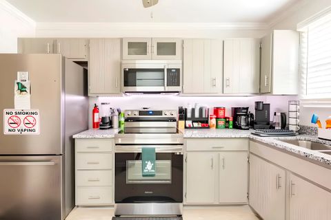 Live Comfortably in Peachtree Corners Norcross (id. 19722)
