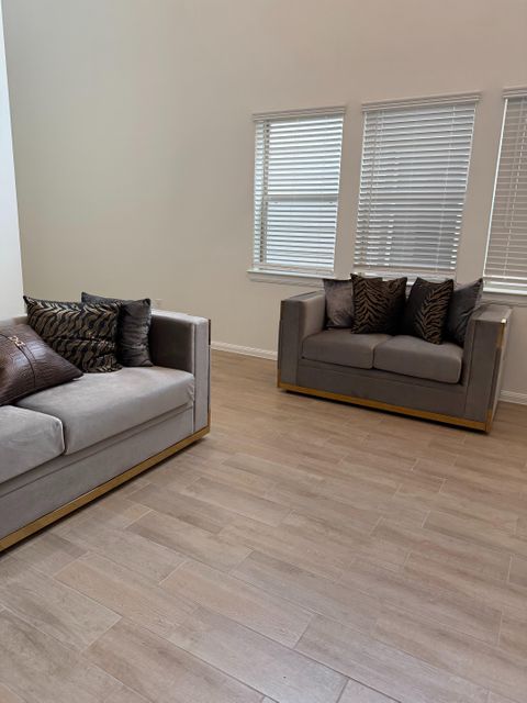 Beautiful & spacious Cypress House with Dining area (id. 9908)