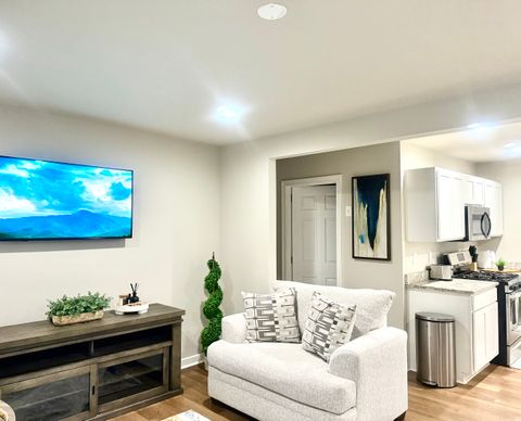 Entire Place 2Bed.1Bath