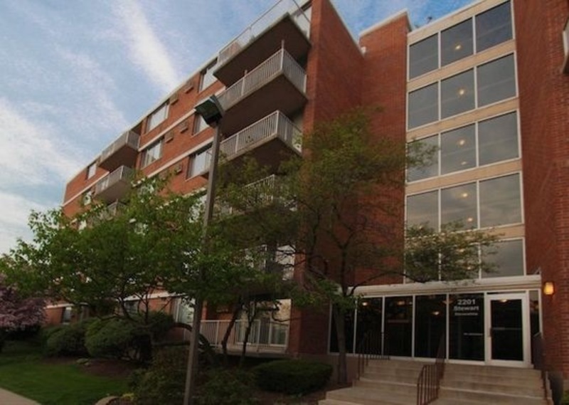 roommates in Lombard 3 Bedroom+ 2 full bathroom - cirtru.com