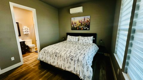 Private Room in 3Bed.3Bath