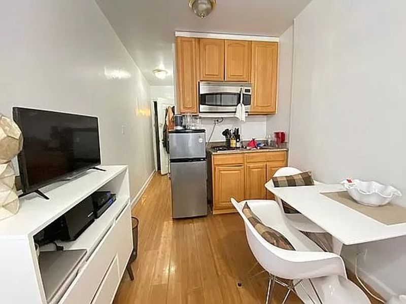 roommates in Redwood City Room1Bed.1Bath - cirtru.com