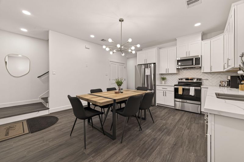 roommates in Undisclosed, Houston, TX 77011 New Build Home - The Bend at Magnolia - Convenient  Location. (id. 31102) - cirtru.com