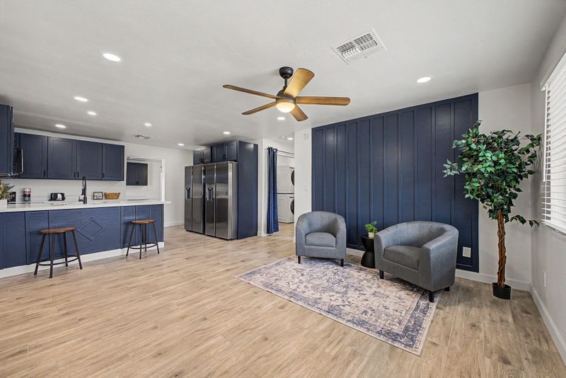 roommates in Undisclosed, Mesa, AZ 85204 Fully  Remodeled- Upgrades! Mesa  Home near , freeways & . Plenty of cabinets- 2 Fridges, 2 Washer/Dryers. Work ‍ stations +more. (id. 32891) - cirtru.com