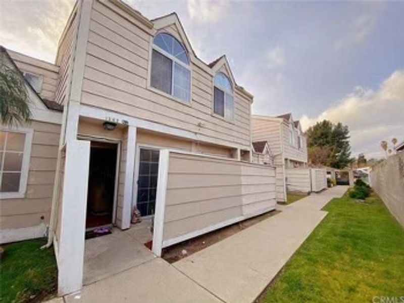 roommates in Pomona Private Room in 2Bed.1Bath - cirtru.com