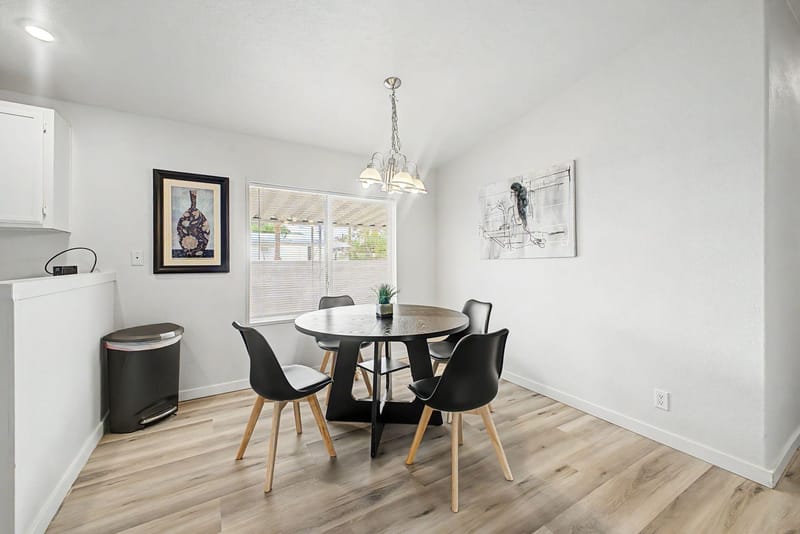 *SUPERHOST!*Beautiful Apache Junction House|Large FRIDGE in every room | everything fully furnished! (id. 40611)