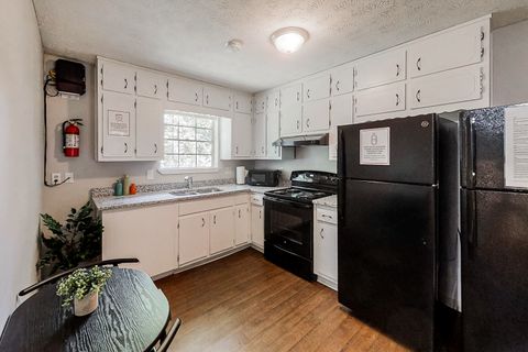 PROFESSIONAL SUPER HOST Move-in Fee Waived‼Free High-Speed Internet  Cleaning Services Included (id. 1589)