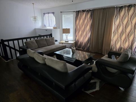Live in Stone Mountain (id. 32462)