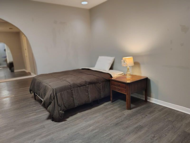 roommates in Undisclosed, Fort Worth, TX 76133 Spacious and Fully Furnished Guest Bedroom with All Utilities Included In Fort Worth (id. 16190) - cirtru.com