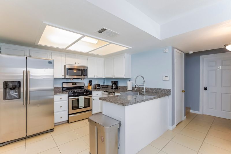 Unbeatable Location. Unmatched Comfort. Exceptional Rooms with a Backyard. (id. 4227)