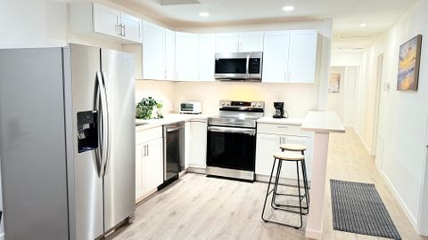 Orlando Cozy House, located near the airport and downtown, offers the ideal combination of comfort, convenience, and accessibility. (id. 16908)