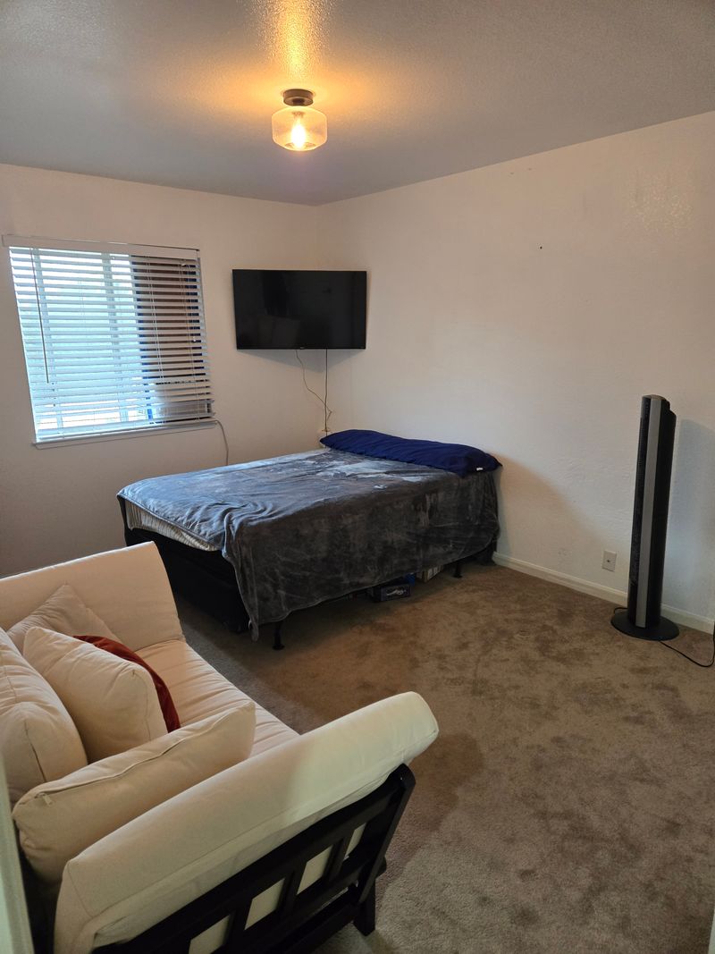 roommates in Dixon Private Room in 3Bed.2.5Bath - cirtru.com