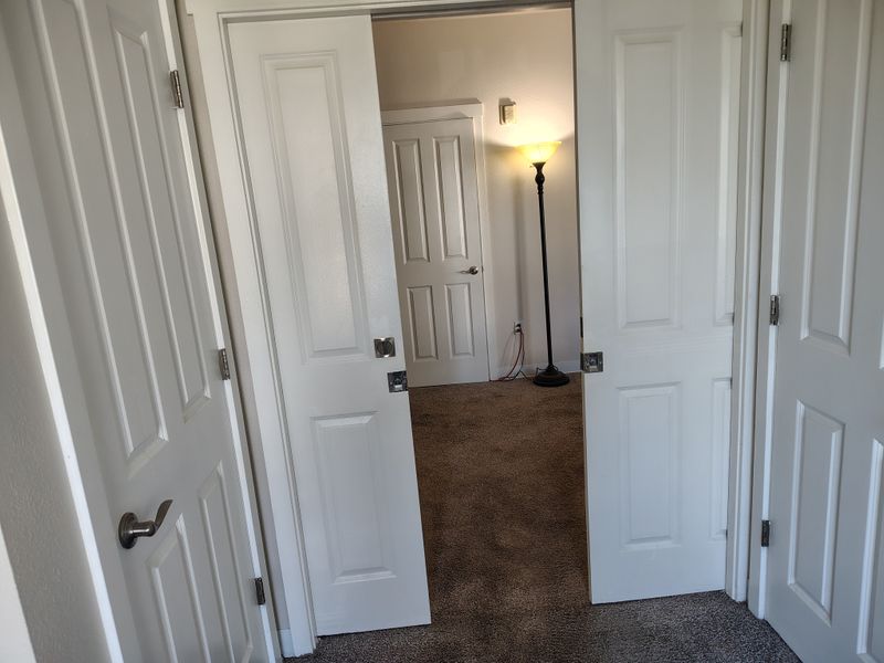 roommates in Fairview Private Room in 3Bed.2.5Bath - cirtru.com