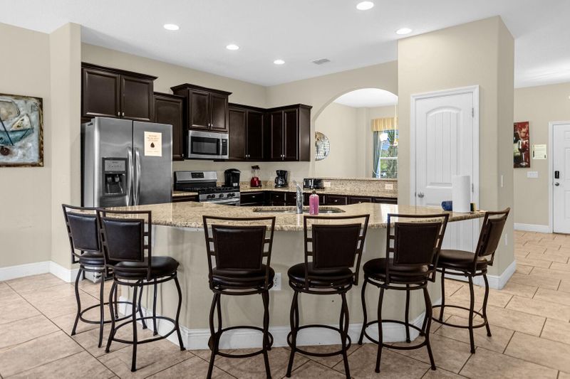 roommates in Undisclosed, Davenport, FL 33837 A Magical Resort Home Just Steps from Disney (id. 27098) - cirtru.com