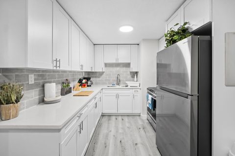 SUPER HOST  - Close to Blanding - Every Room has a TV, Mini Fridge, Desk and Dresser.  Several Private Baths. Booking Fast! (id. 32846)