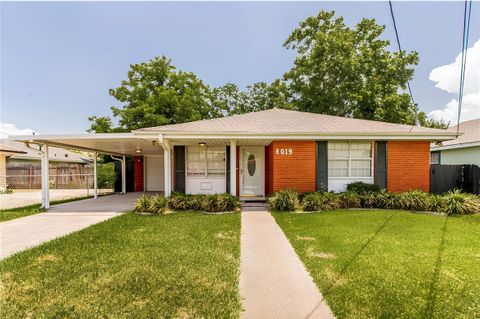 Seabrook, New Orleans House with Backyard (id. 5162)